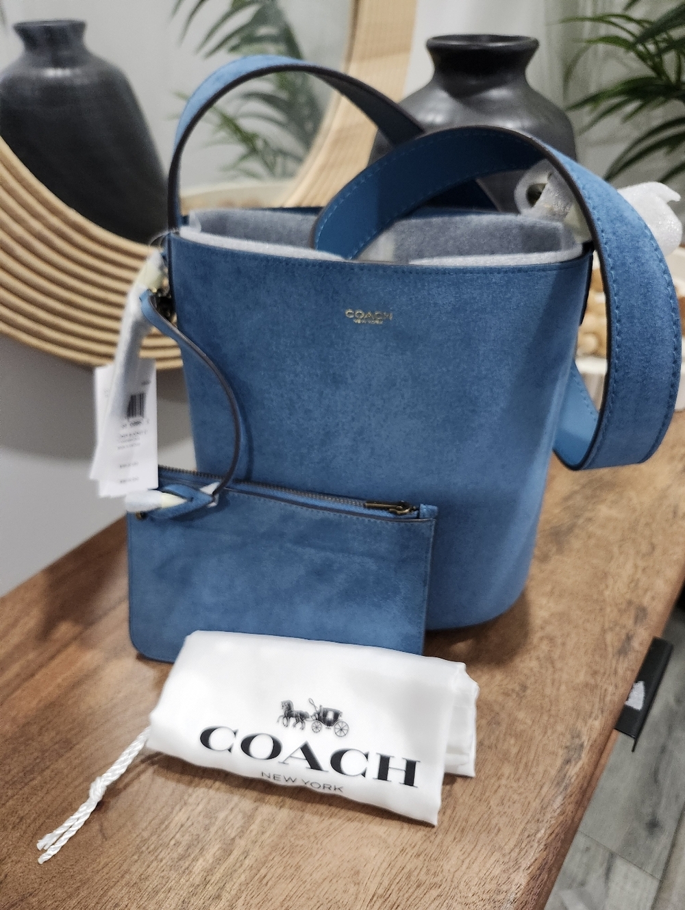 NWT COACH BUCKET BLEEKER BAG 21